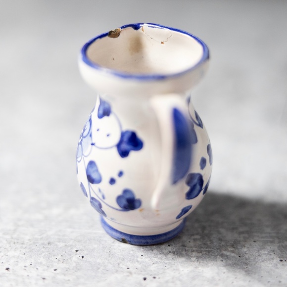 Vintage miniature mini Italy blue white floral pitcher creamer pottery pls read - Picture 4 of 9